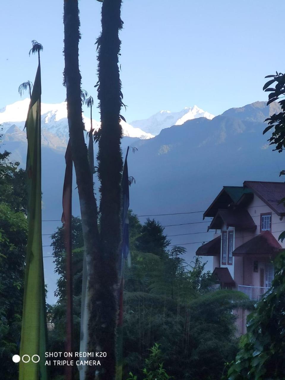 Ifseen Villa Pelling Exterior photo