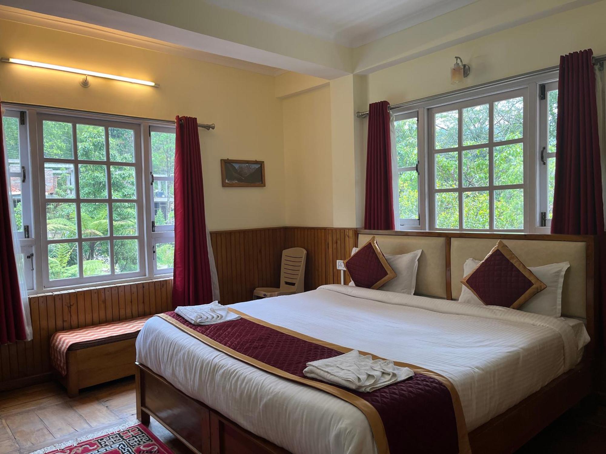 Ifseen Villa Pelling Exterior photo